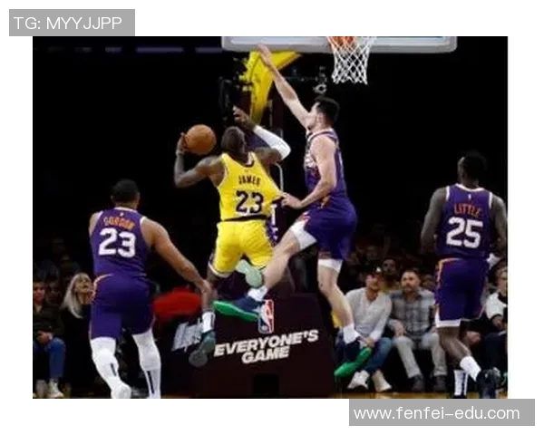 詹姆斯连续三场比赛砍下40+，领导湖人豪取三连胜